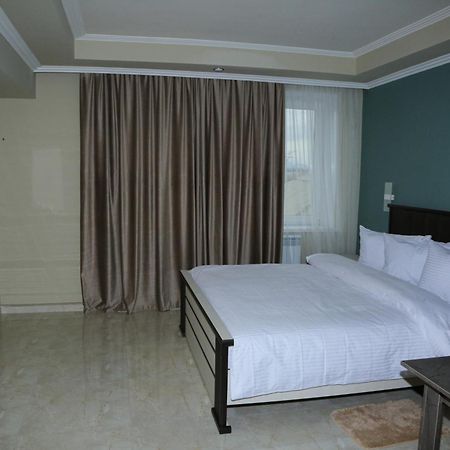 Vell Grey Hotel Martuni Ngoại thất bức ảnh