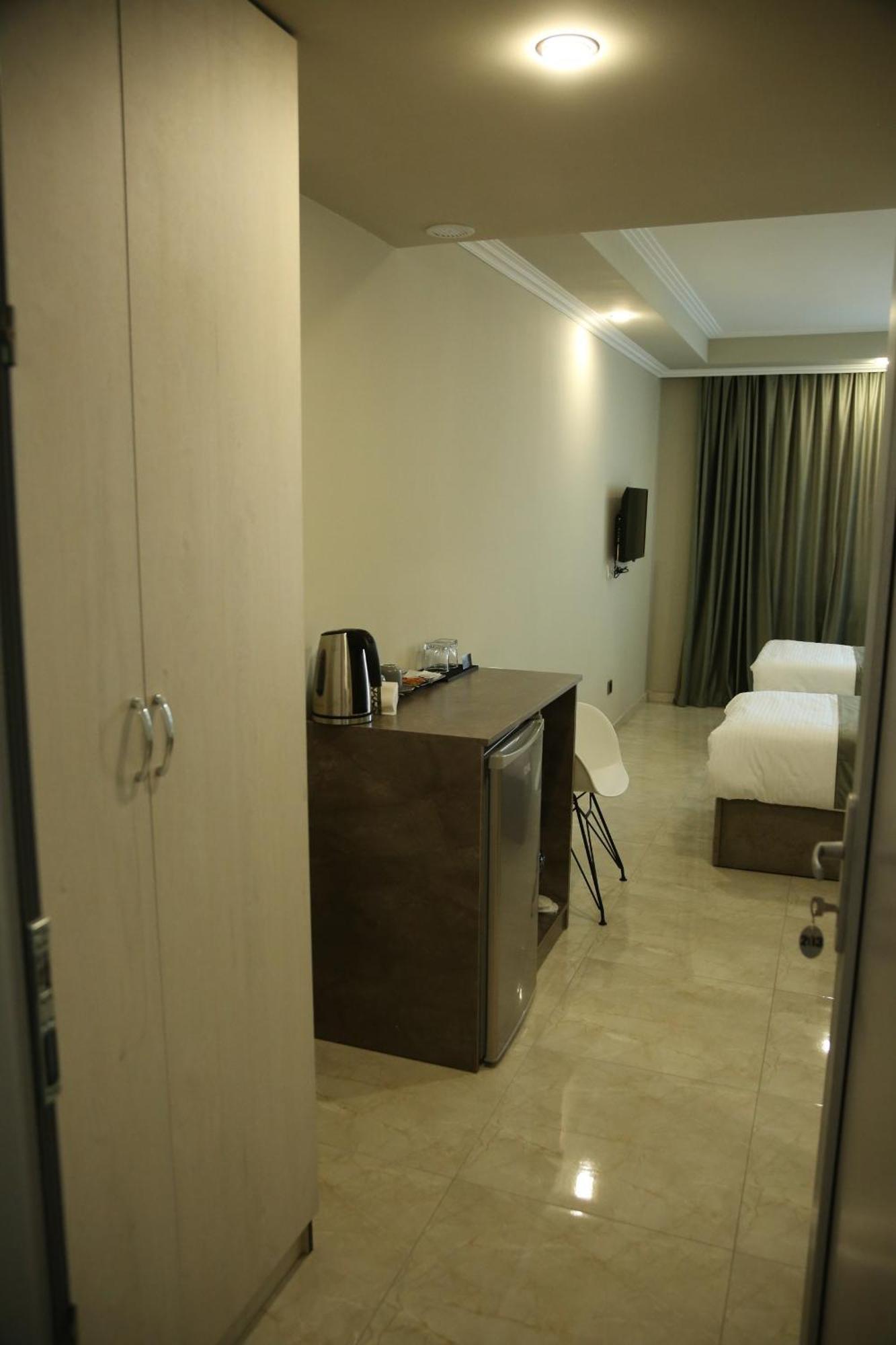 Vell Grey Hotel Martuni Ngoại thất bức ảnh