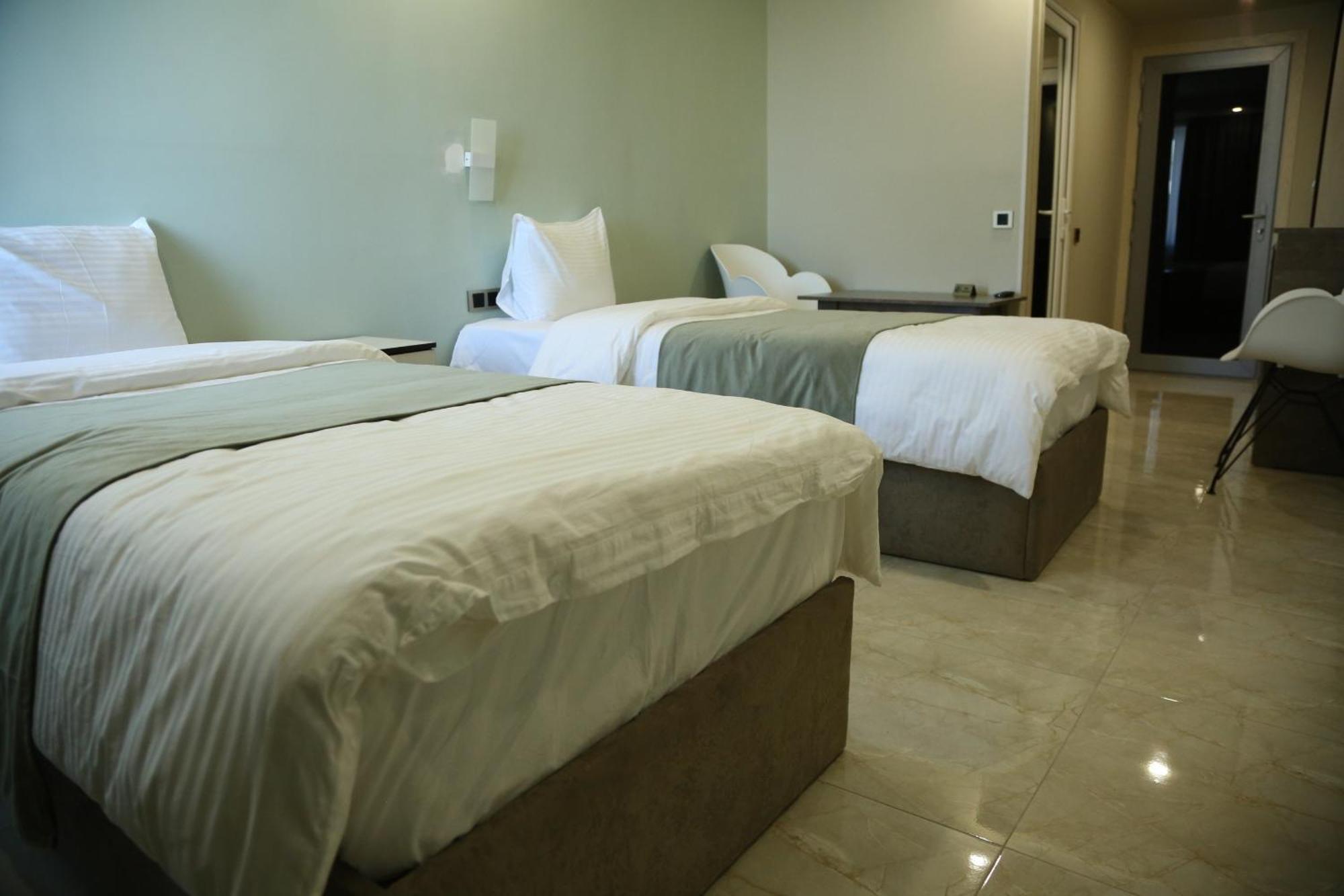 Vell Grey Hotel Martuni Ngoại thất bức ảnh
