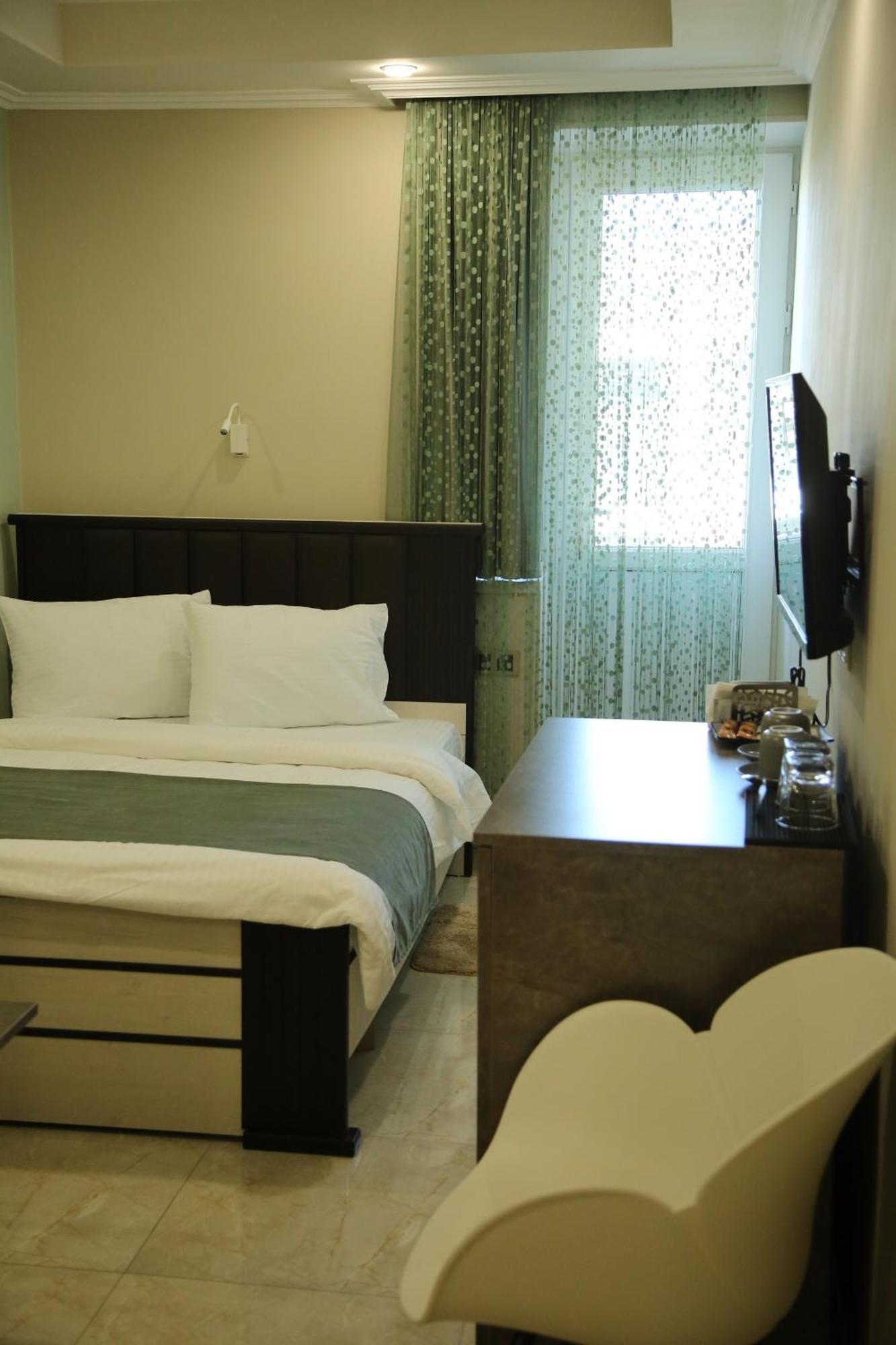 Vell Grey Hotel Martuni Ngoại thất bức ảnh