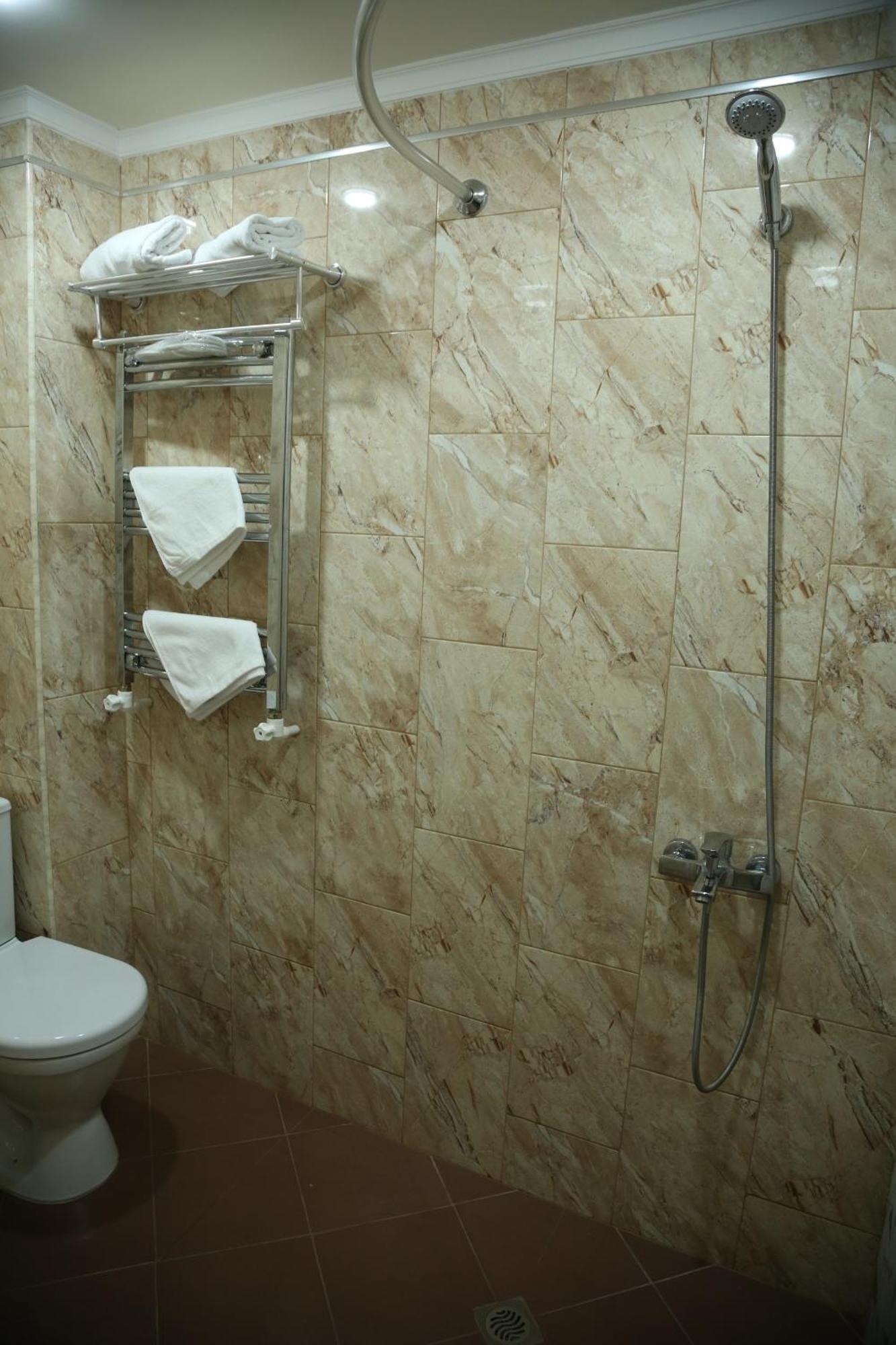 Vell Grey Hotel Martuni Ngoại thất bức ảnh