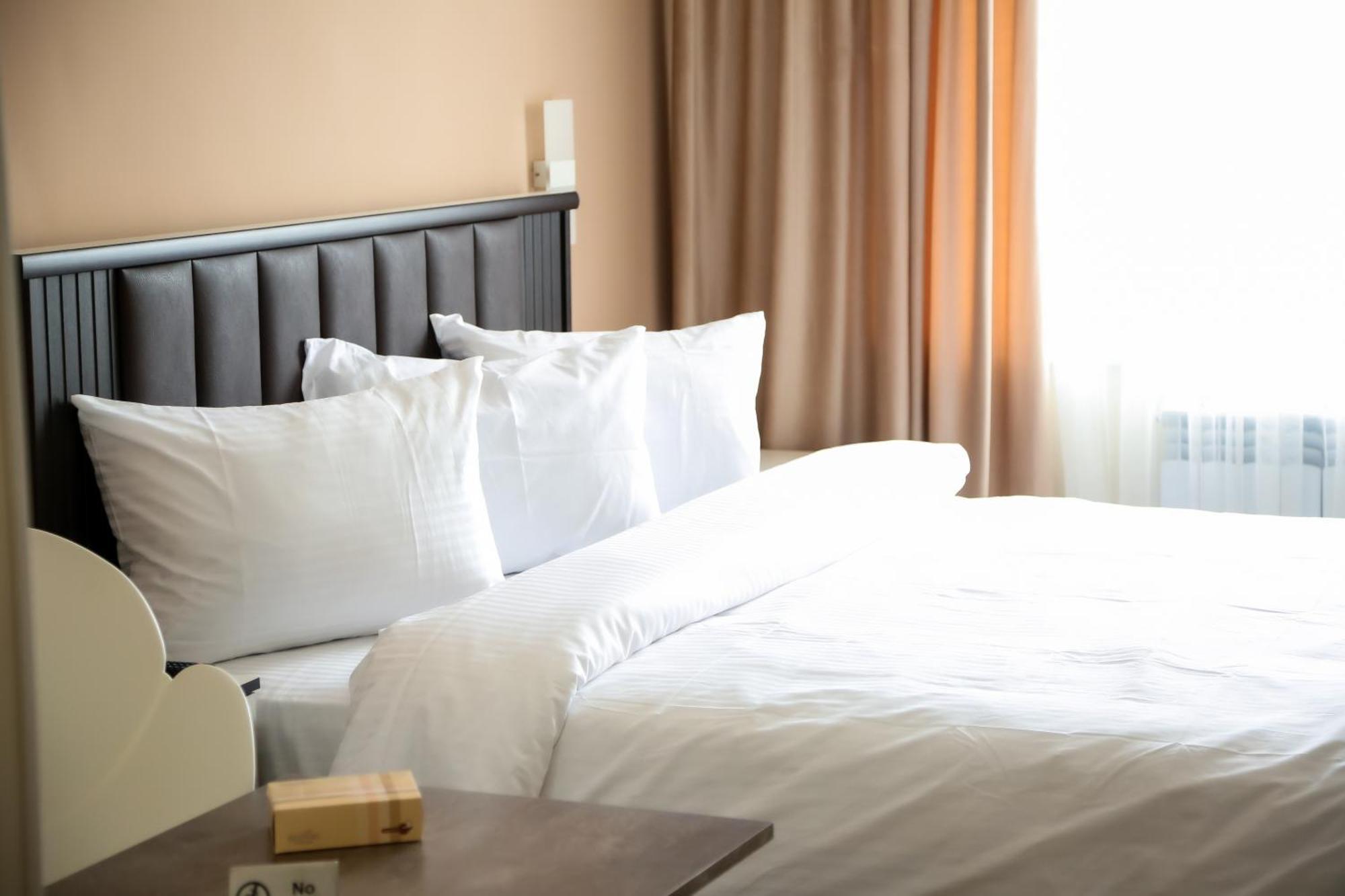 Vell Grey Hotel Martuni Ngoại thất bức ảnh